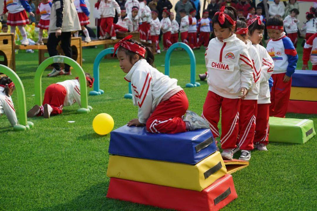 关于亲子趣味运动会，家庭运动新玩法的信息