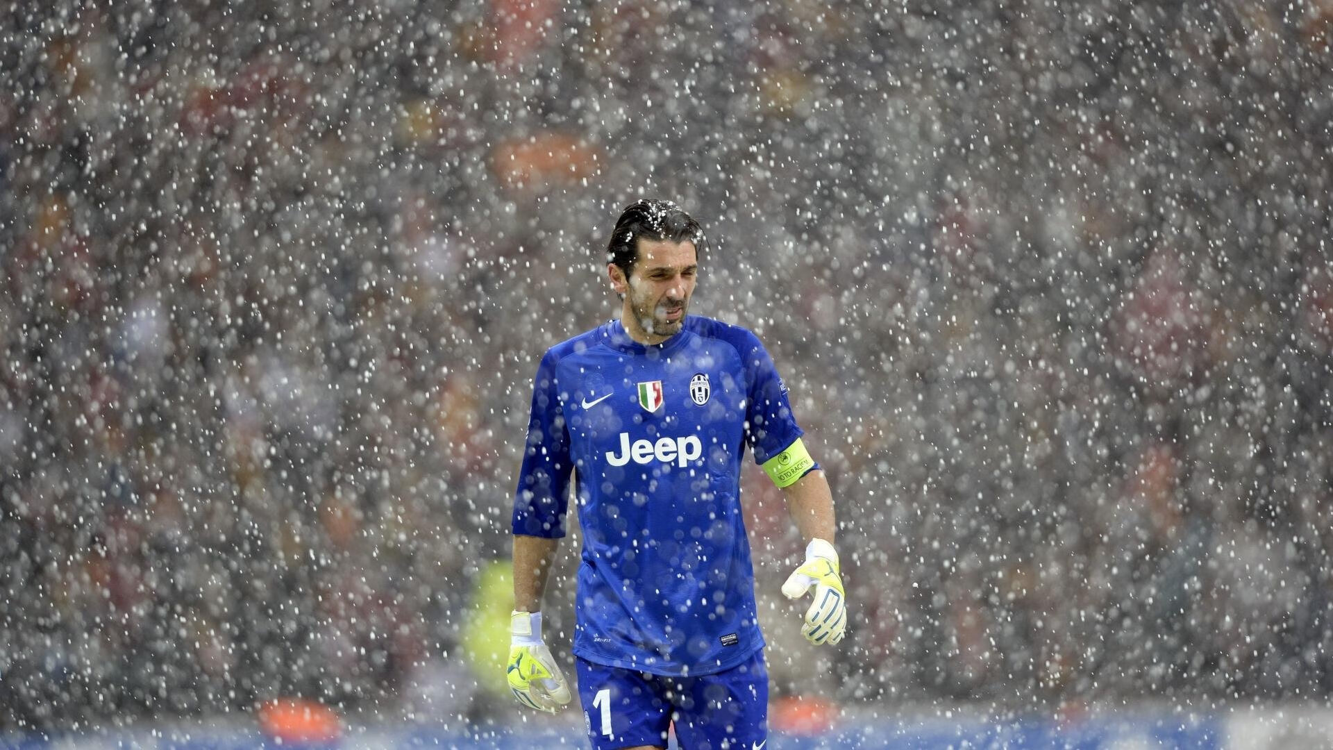 leyu官网-阿尔·哈姆达乌伊在巴黎奥运会男足比赛中展现出强大的防守能力